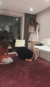 11698 VIVI 主子玩弄淫荡男奴女奴 1217