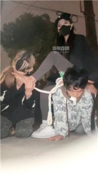 【调教视频】【玫瑰S】户外-情侣奴-嘴塞白袜辱【双视角版】 bf61238