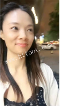 ZB6128 夸梨】户外调教多人围观34分钟