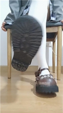 【第一视角】【佳怡】ATM看鞋吐钱    260401-30