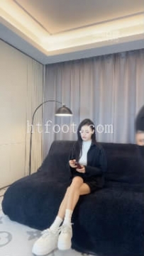 ZB11859 HLII2-绝美女神踩踏耳光40分钟