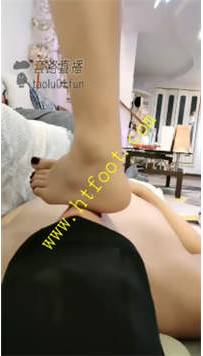 TL22703 YY啊】全体重极限深喉开发深喉SP踩踏55分钟