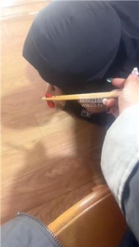 【调教视频】【津津小主】桌底闻舔原味棉袜jio JS260227-10