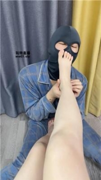 【调教视频】【素人抽水机】坐脸窒息掐乳-玉足恋足舔 bf53187