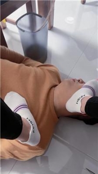 【调教视频】【淘淘】高跟插嘴-白袜辱-囚禁狗笼 JS260317-19