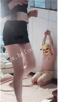 ZB2950 羽唯】鞭打舔鞋底36分钟
