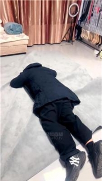 【调教视频】【贝拉】狗笼囚禁奴 JS260212-24