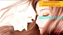3932 《为嫩模舔脚挠脚心》