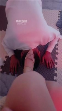 【调教视频】【毒舌女王】高跟肉丝踩虐家奴 JS260107-11