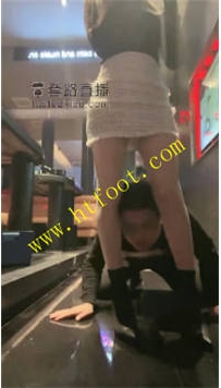 TL33678 诗诗】姐妹KTV驯化37分钟