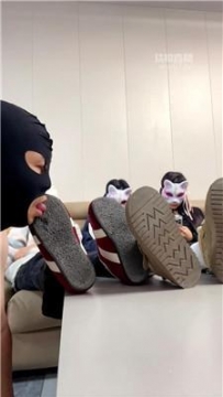 【调教视频】【足彩馆】学生玩虐老师狗 JS251123-15