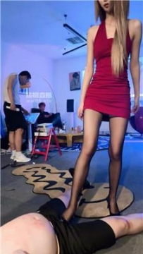 【调教视频】【牙乖乖】超强多S聚会群调粉丝-[下]【六视角版】 JS250715-18
