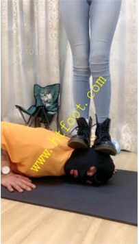 TL27763 暴力美学】马丁靴踩脸 踩舌头68分钟