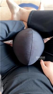 【调教视频】【77夫妻】白领S-舔脏鞋底-坐脸 JS251226-6