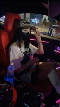 【调教视频】【白鹭】富二代开发精神小妹车内调 JS250819-19