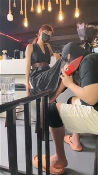 【调教视频】【索摩俱乐部】双素人S-圈内酒馆公开处刑 JS250801-10