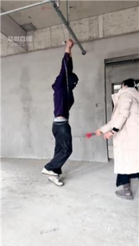 【调教视频】【悠悠琪琪】双S-户外工地吊绑虐打 JS260224-24