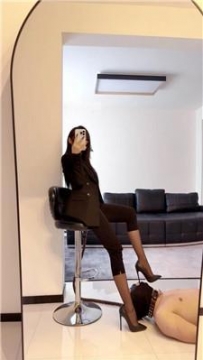 【调教视频】【Sera】镜前羞辱-高跟黑丝踩 JS260216-6