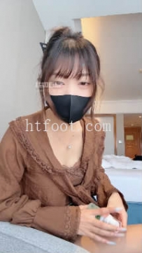 ZB9814 米琦-全体重踩数据线抽狗10分钟