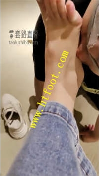 TL23712 白桃】恋脚足疗喝洗脚水40分钟[1632232141]
