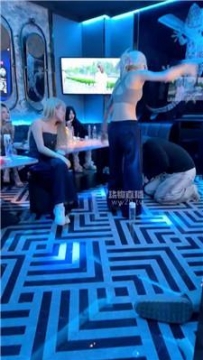 【调教视频】【荷花会所】KTV聚会暴揍场 JS260327-42