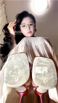 【第一视角】【布丁】高跟口水裸足    251218-3