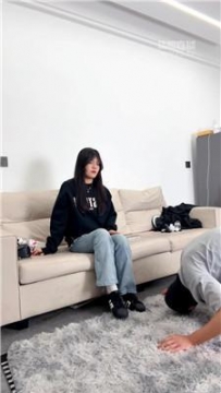 【调教视频】【巨蟹】白袜牛仔裤女神胯下辱 bf61593