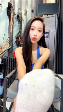 【第一视角】【木木】美臀白袜裸足    251112-37