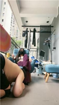 【调教视频】【薇薇】戒尺虐打-碾压踩脚垫-坐脸窒息 JS250803-7