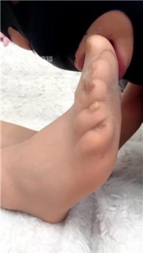 【调教视频】【薇薇】沉浸式品尝肉丝脚 JS260326-8
