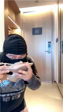 【调教视频】【泡芙】哥哥偷妹妹袜子被发现 bf61473