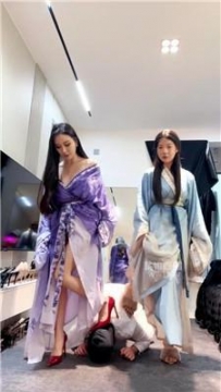 【调教视频】【风吟殿下】古代姐妹双调狗奴才【双视角版】 bf60662