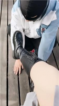 【调教视频】【初恋大大】户外逗狗-高跟踩奴【完整版】 JS260224-2