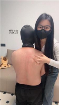 【调教视频】【辣辣bb】鞭打/原味棉袜脚辱/手指甲刮刑 JS241230-44