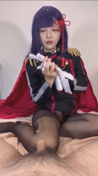 黑丝淫语足交吐