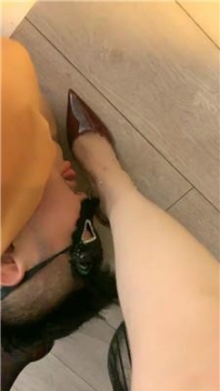 【调教视频】【蝴蝶公主】高跟黑丝踩踏喂食【下】 JS250531-2