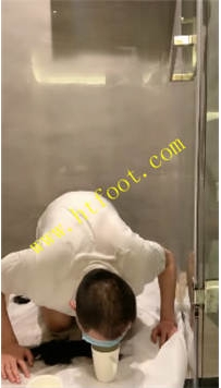 TL33034 宝爷】剃头调教41分钟