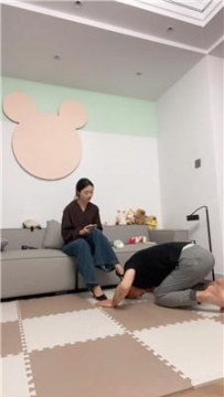 【调教视频】【冰语】剧情-开发隔壁邻居圣水 JS251007-15