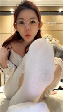 【第一视角】【欣妍】素颜白袜温柔羞辱纯享版    251125-17
