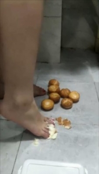 光脚踩泡芙  JS260128~3