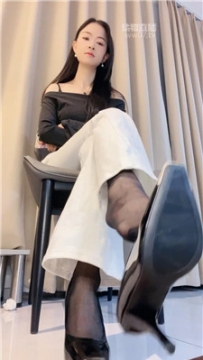 【第一视角】【琳达】黑丝高跟    251119-14