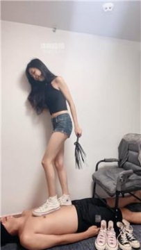 【调教视频】【慕丝工作室】换多双鞋全体重踩踏 bf58598