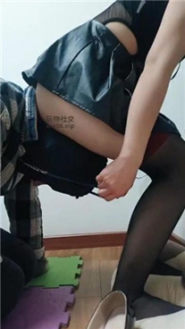 【调教视频】【思纯】女神范黑丝踢踹鞭打 JS241227-14