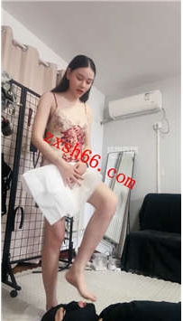 TLZB25669繁星女宝-白袜塞嘴-跳踩-黄金喂食31分