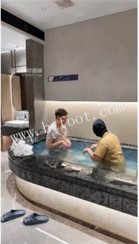 ZB6947 卡沙女帝】温泉调教34分钟