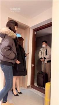 【调教视频】【奈米】舔狗接神空姐下夜班 JS251128-33