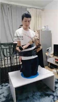 【调教视频】【百变小妈】全包藤条鞭打木乃伊狗【双视角版】 JS241231-15