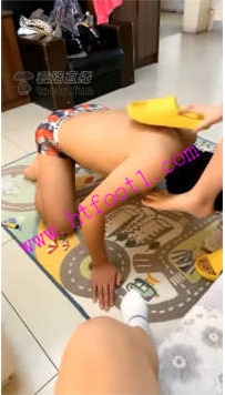 TL20210 昕昕S白色棉袜陪高跟虐乳暴菊62分钟