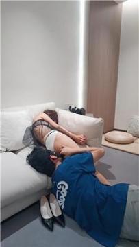 【调教视频】【萝莉收割机】高跟配白袜玩哥哥 JS251220-4