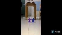 23481 小鱼爸爸三双鞋子踩小人